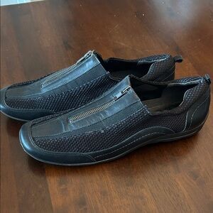 Walking Cradles Black Slip-On Flats with Zipper